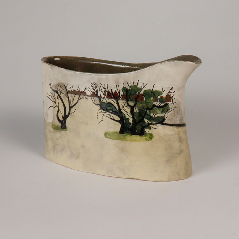 Wide ceramic jug painted depicting old hedge